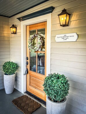 Exterior detail - Exquisite Designer Victorian | 3 En Suites (Durham)