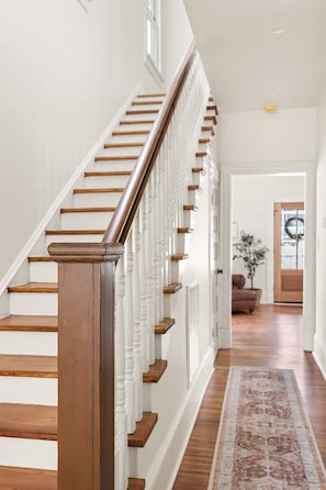 Interior - Exquisite Designer Victorian | 3 En Suites (Durham)