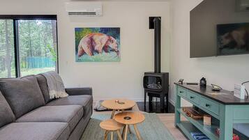 TV, fireplace, offices