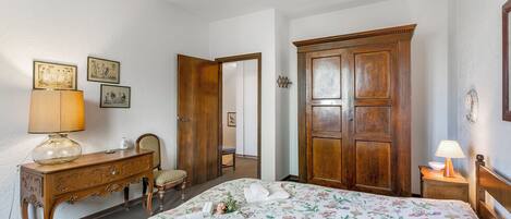 Vil·la familiar, diversos dormitoris, 2 banys, al costat de la muntanya (Three Lakes Villa Varese) | 3 dormitoris, espai de treball apte per a portàtils i wifi gratuïta