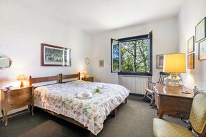 Family Villa, Multiple Bedrooms, 2 Bathrooms, Mountainside (Three Lakes Villa Varese) | 3 bedrooms, laptop workspace, free WiFi, bed sheets - Three Lakes Villa Varese (Buguggiate)