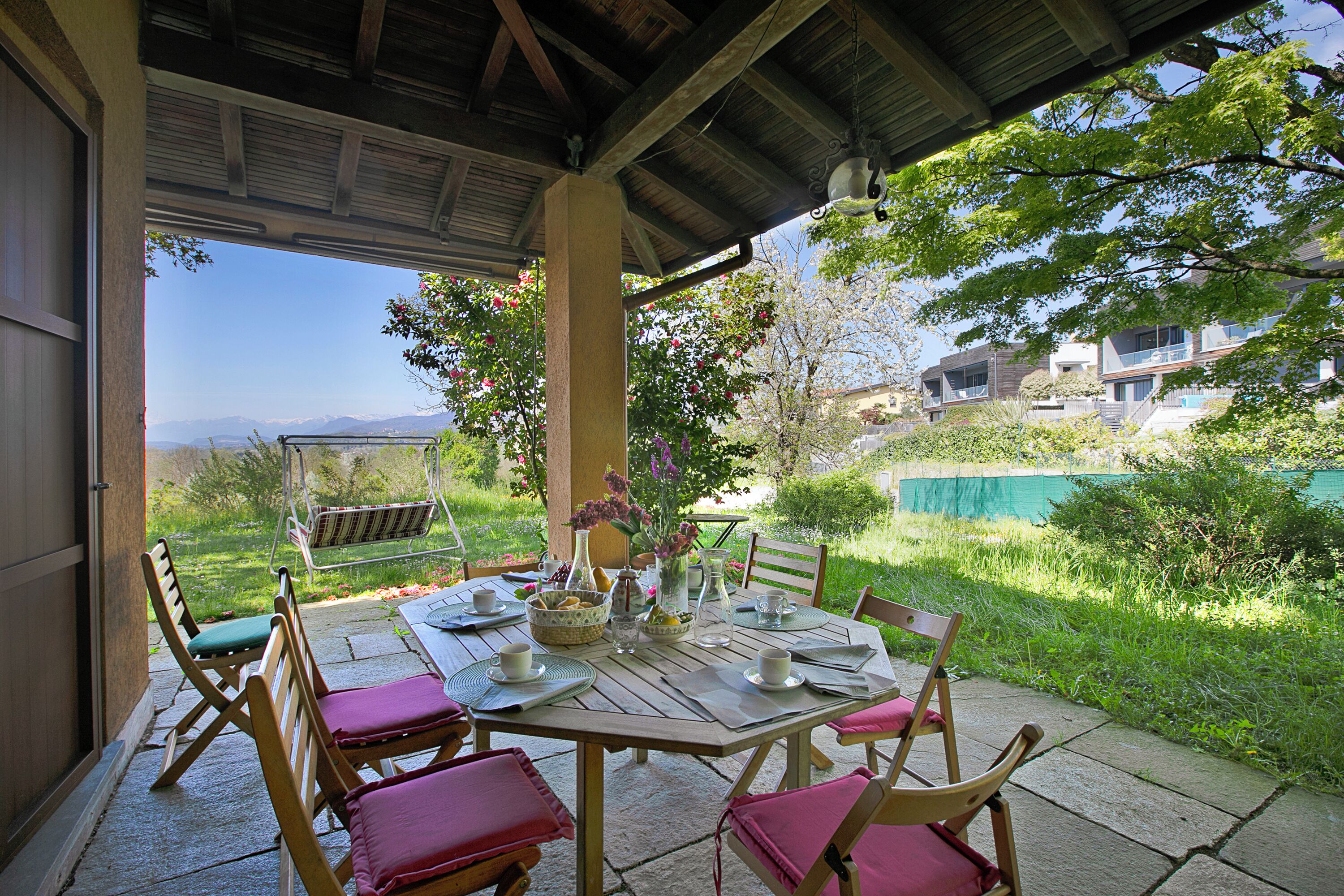 Family Villa, Multiple Bedrooms, 2 Bathrooms, Mountainside (Three Lakes Villa Varese) | Outdoor dining