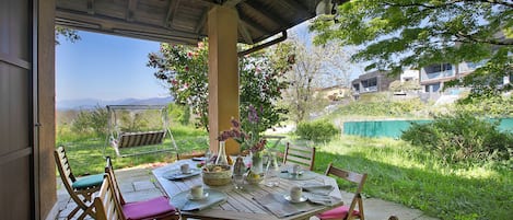 Family Villa, Multiple Bedrooms, 2 Bathrooms, Mountainside (Three Lakes Villa Varese) | Outdoor dining