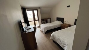 Habitación básica, vista a la ciudad