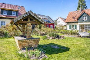 Property grounds - Bungalow 'Am Haussee' with Lake View, Private Terrace and Wi-Fi (Himmelpfort)