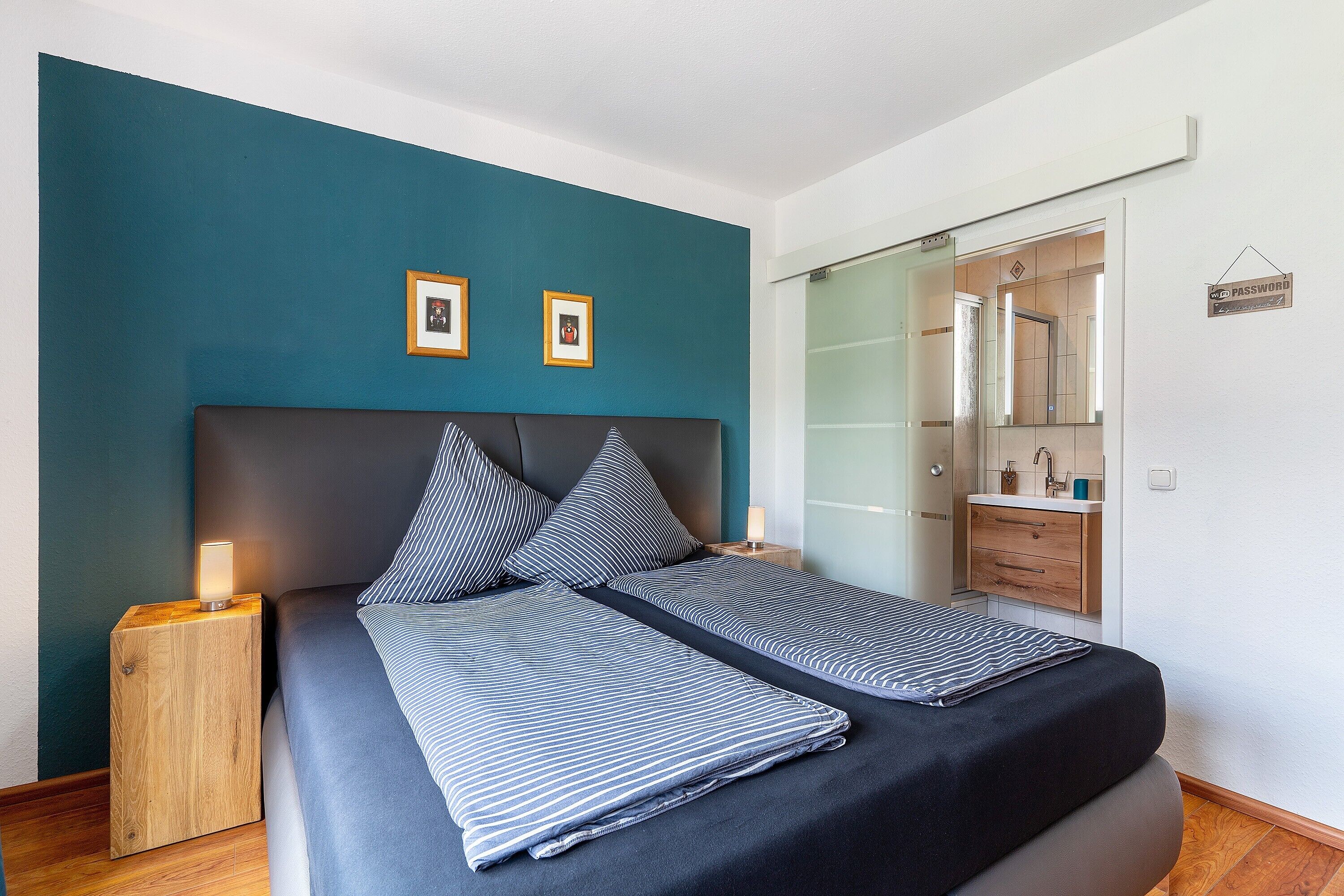 2 habitaciones, tabla de planchar con plancha y wifi gratis 