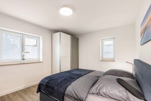 2 bedrooms, free WiFi, bed sheets