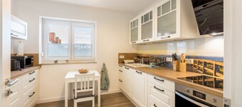 Holiday Apartment 'FeWo Gartenblick Geiseltal' with Private Garden, Wi-Fi & Air Conditioning