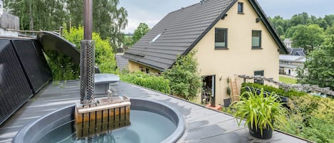 مغطس سبا خارجي