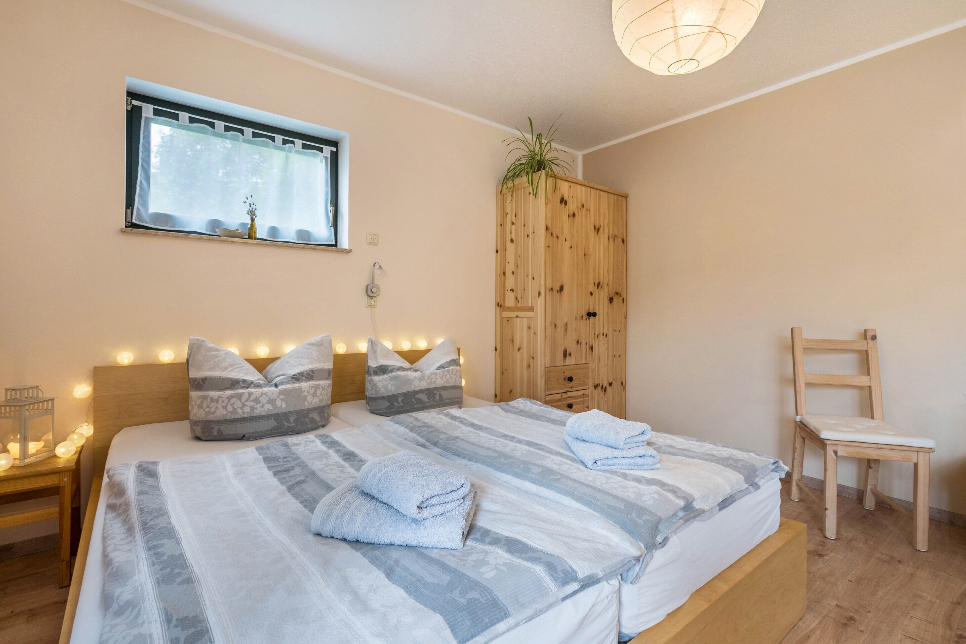 Iron/ironing board, free WiFi, bed sheets, wheelchair access