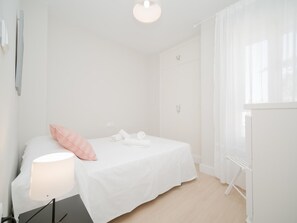 3 Schlafzimmer, Bügeleisen/Bügelbrett, Internetzugang, Bettwäsche
