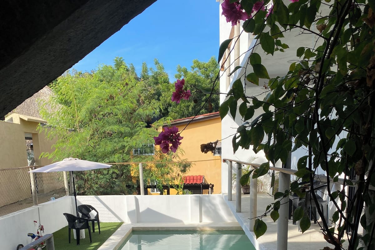 Basic-Dreibettzimmer, Klimaanlage, Poolblick | Ausblick vom Zimmer