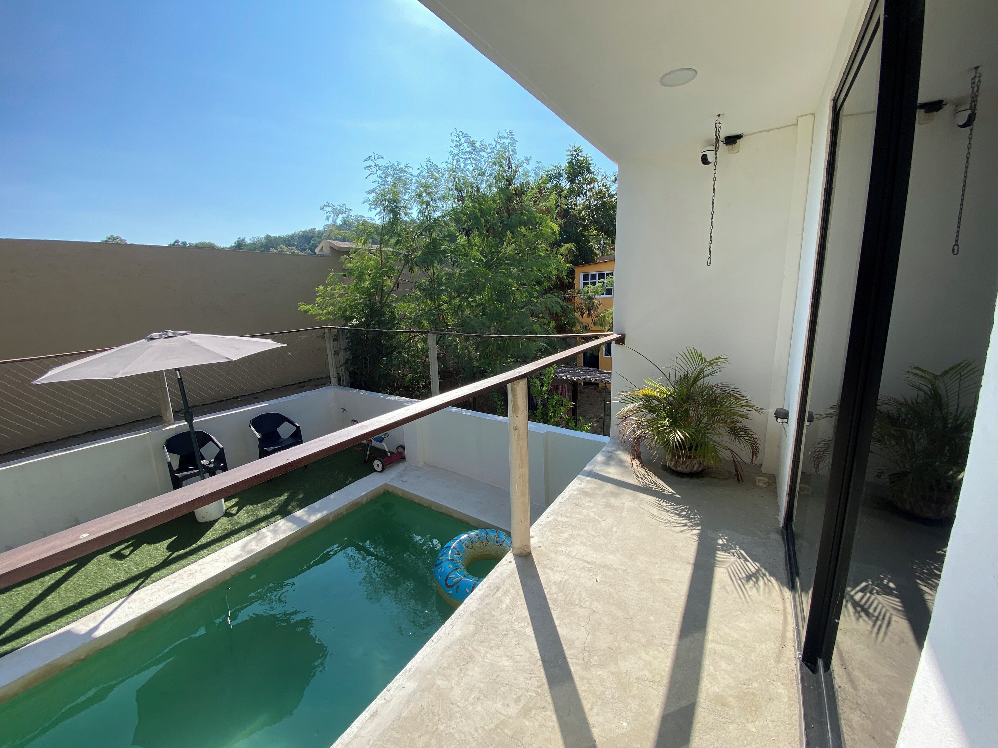 基础双床房, 空调, 泳池景观 | 免费 WiFi、床单