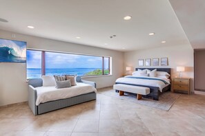 4 bedrooms, desk, iron/ironing board, free WiFi