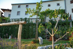 Garden - Štanjel Retreat Apartment Standart 1.1 (Komen)