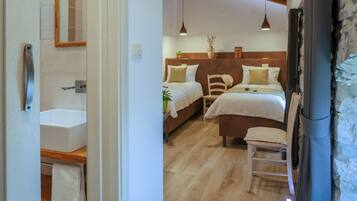 Familienstudio, Bergseite (Štanjel Retreat Suite 2.2)