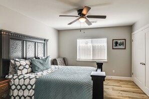 2 bedrooms, iron/ironing board, Internet, bed sheets