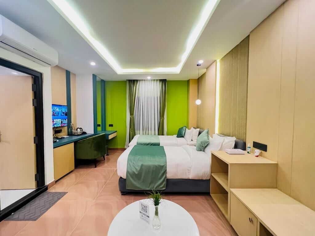 Phòng đôi hoặc 2 giường đơn Superior | Phòng tắm | Vòi sen phun mưa, máy sấy tóc, áo choàng tắm, dép đi trong nhà 