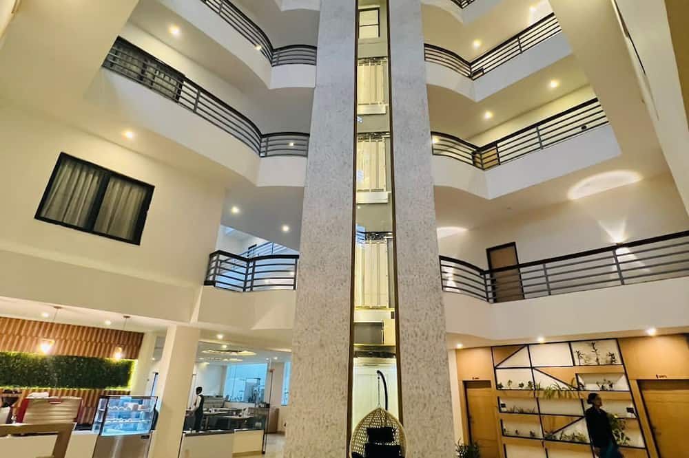 Hotel Aikawa