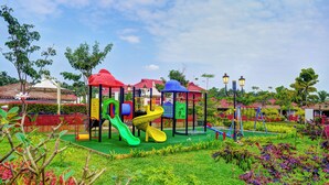 子供用の遊び場 - 屋外