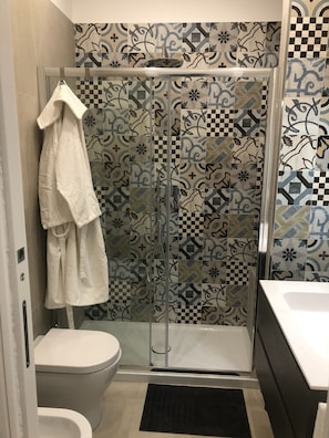 Hair dryer, towels