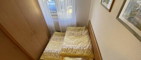 1 室のベッドルーム、WiFi (無料)、ベッドシーツ