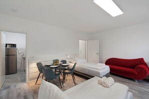 Interior - Apartment 'Kaffeehof 3 - 4 Einzelbetten' with Private Terrace and Balcony (Bad Liebenzell)