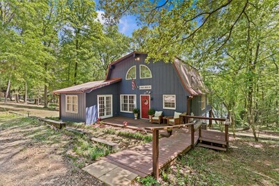 Private Lake House near Enterprise