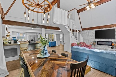 Private Lake House near Enterprise