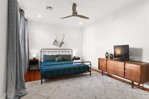 3 chambres, fer et planche à repasser, lit parapluie, Wi-Fi