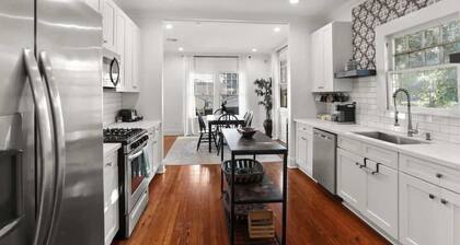 Central 3bd home with Lovely Front Porch&Parking!