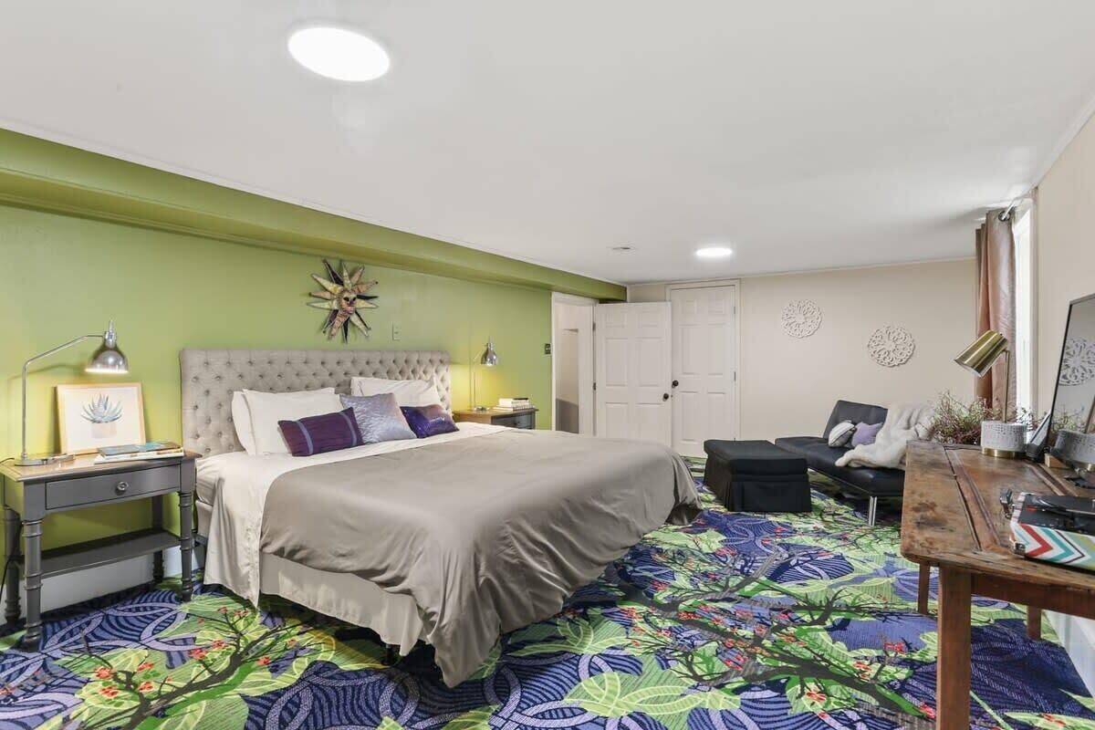 1 bedroom, iron/ironing board, travel cot, WiFi - Quiet 1 bedroom with easy access to interstate! (New Orleans)