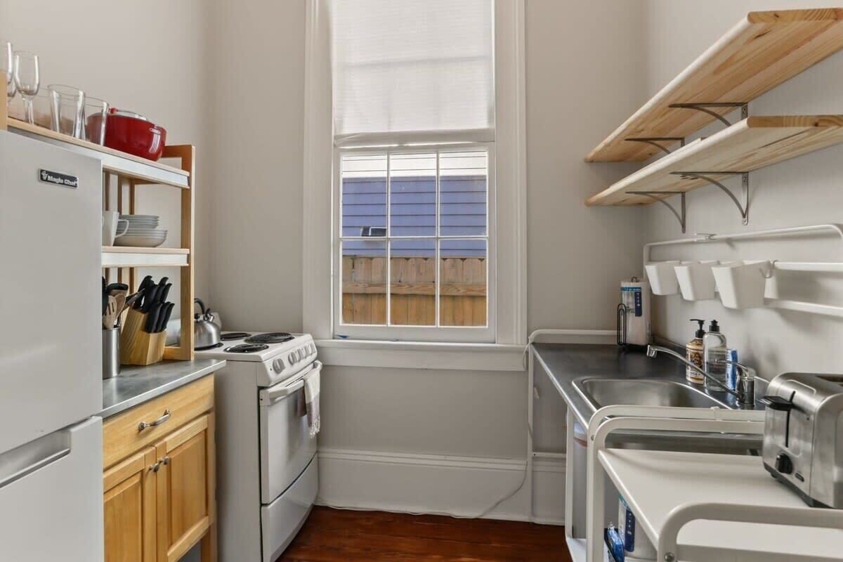 雪櫃、微波爐、焗  爐、爐具