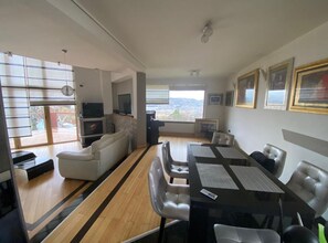 別墅 (Five Bedroom Villa with Terrace and G) | 餐廳