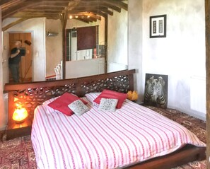 6 bedrooms
