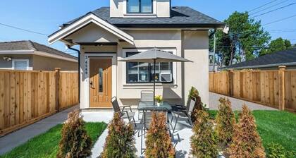 Quiet Modern 3BR Laneway | Easy Access to Downtown