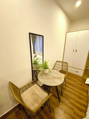 Basic Double Room | Soundproofing, iron/ironing board, free WiFi, bed sheets