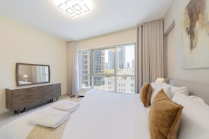 Leilighet – deluxe, 2 soverom, ikke-røyk, byutsikt | 2 soverom, sengetøy i egyptisk bomull og sengetøy av topp kvalitet