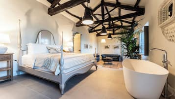 Suite ejecutiva, vistas al mar | 1 dormitorio, minibar, caja fuerte y wifi gratis