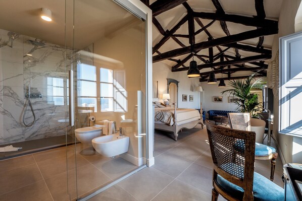 Executive Suite, Sea View (La Libreria) | Bathroom - Palazzo Boyl 1840 (Cagliari)