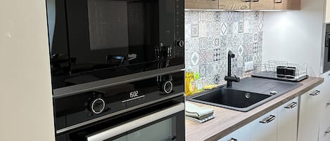 Fridge, microwave, oven, stovetop