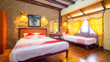 Escritorio, wifi gratis y ropa de cama