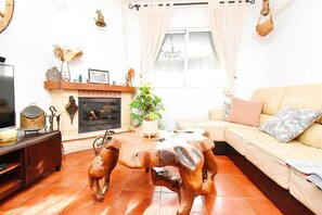 Smart-tv och eldstad