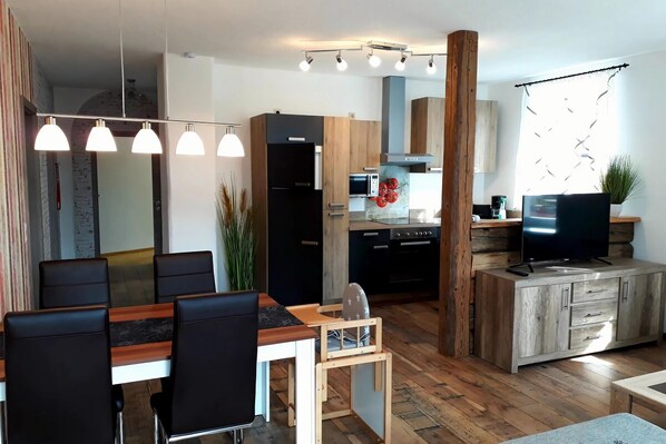 Kühlschrank, Ofen, Herdplatte, Geschirrspüler