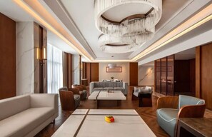 Presidential Studio Suite | Free WiFi
