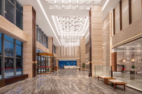 Lobby. Jiangshan Haiwaihai Hotel