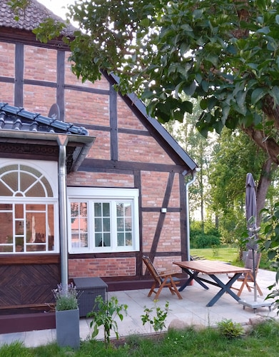 Historisches Gutshaus am Fluss mit Panoramablick und Riesigem Grundstück