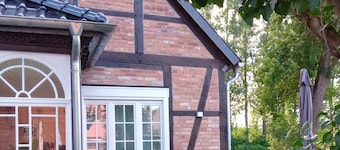 Historisches 5 Gutshaus am Fluss mit Panoramablick und Riesigem GrundstĂŒck