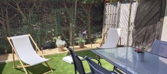 Pretty, peaceful house with small garden and parking space