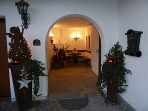 Interni